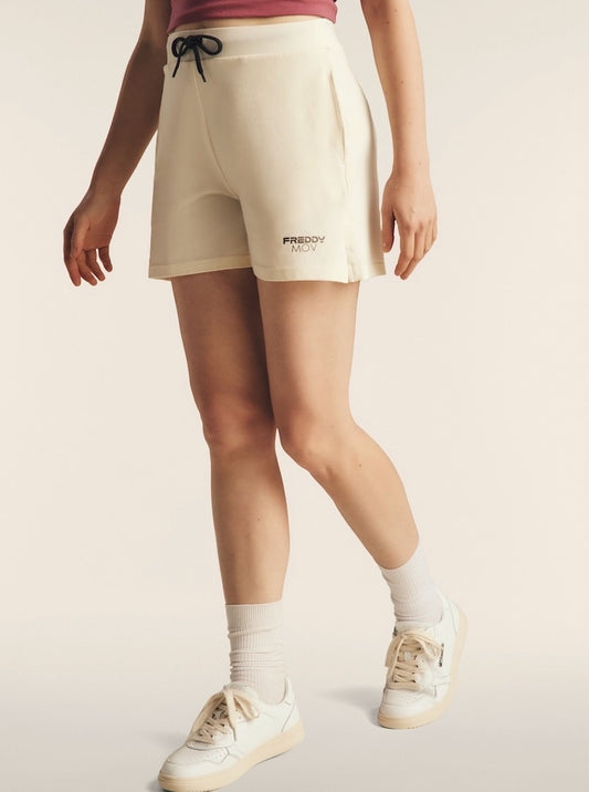 ショートパンツ