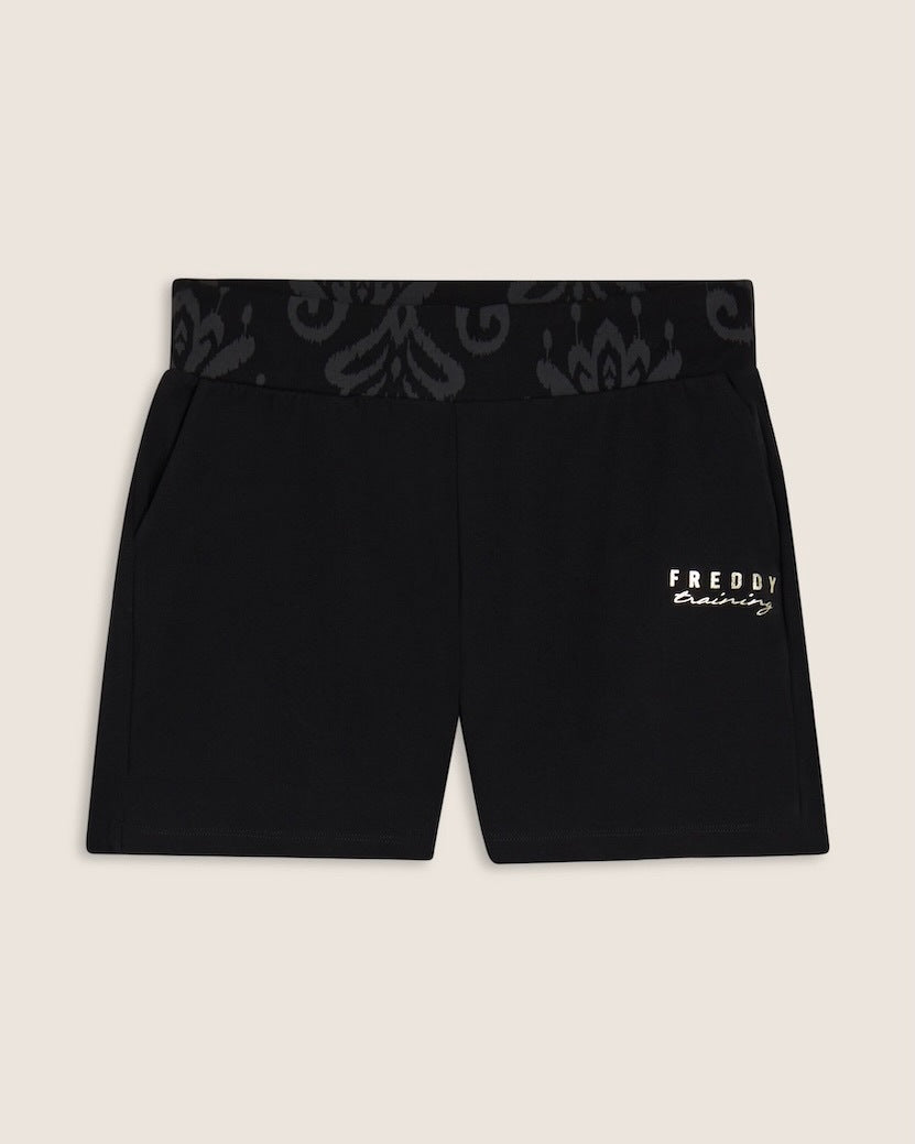 ショートパンツ
