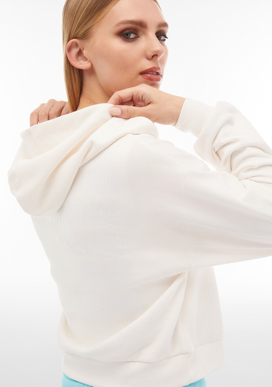 MONOCHROME HIGH-STREET CHIC EST.2019-2021