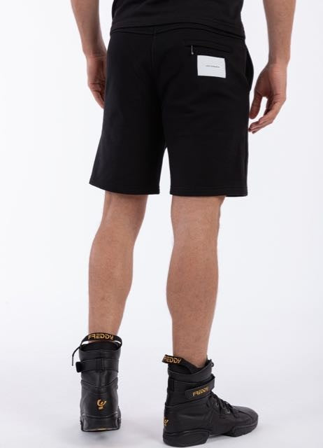ショートパンツ