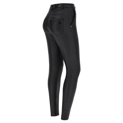 BLACKパンツ