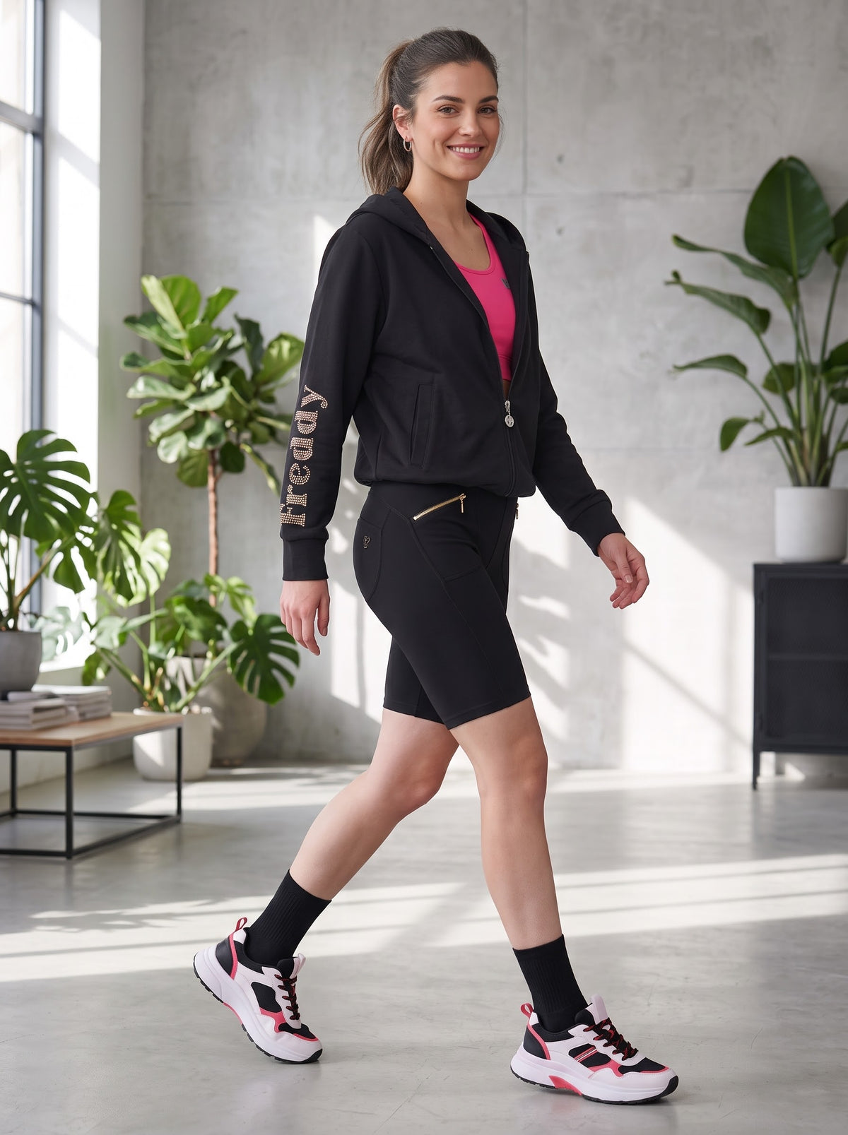 NEO SPORTY GLAM EST.2019-2024