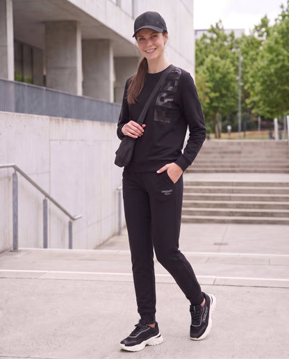 URBAN SHINY BLACK STYLE EST.2021-2025