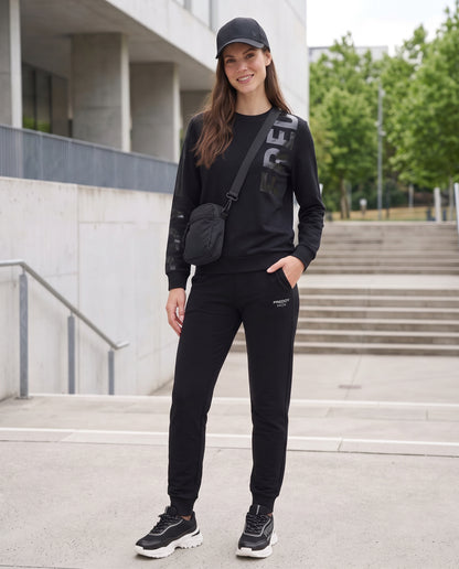URBAN SHINY BLACK STYLE EST.2021-2025