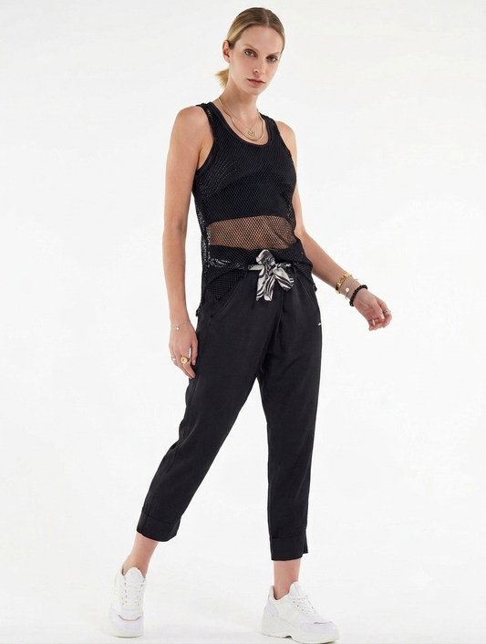 URBAN EDGE MONOCHROME EST.2021-2023