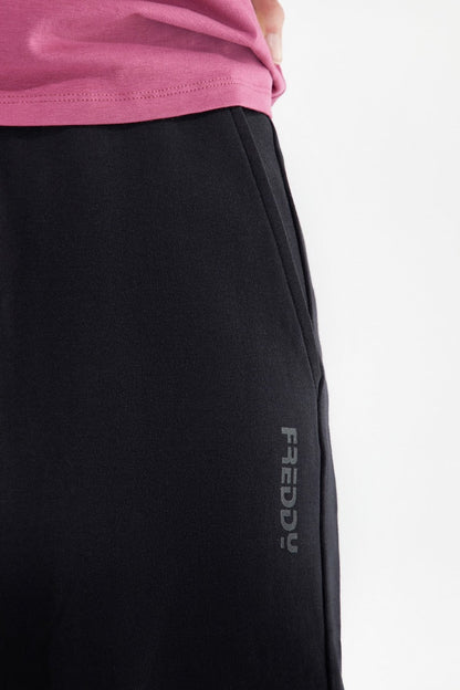 BOTANICAL BLACK ATHLEISURE EST.2018-2021