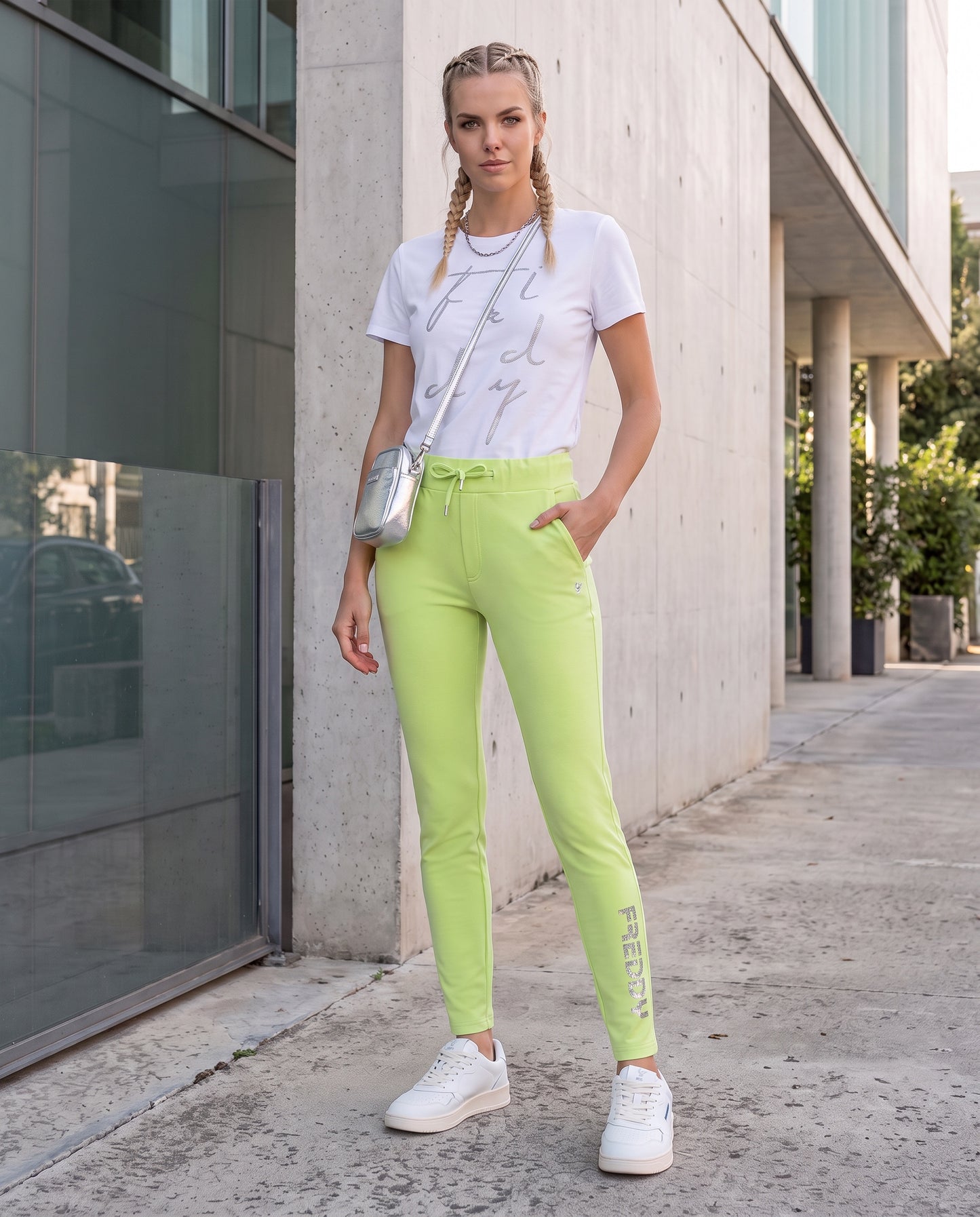 URBAN LIME ATHLEISURE EST.2017-2021