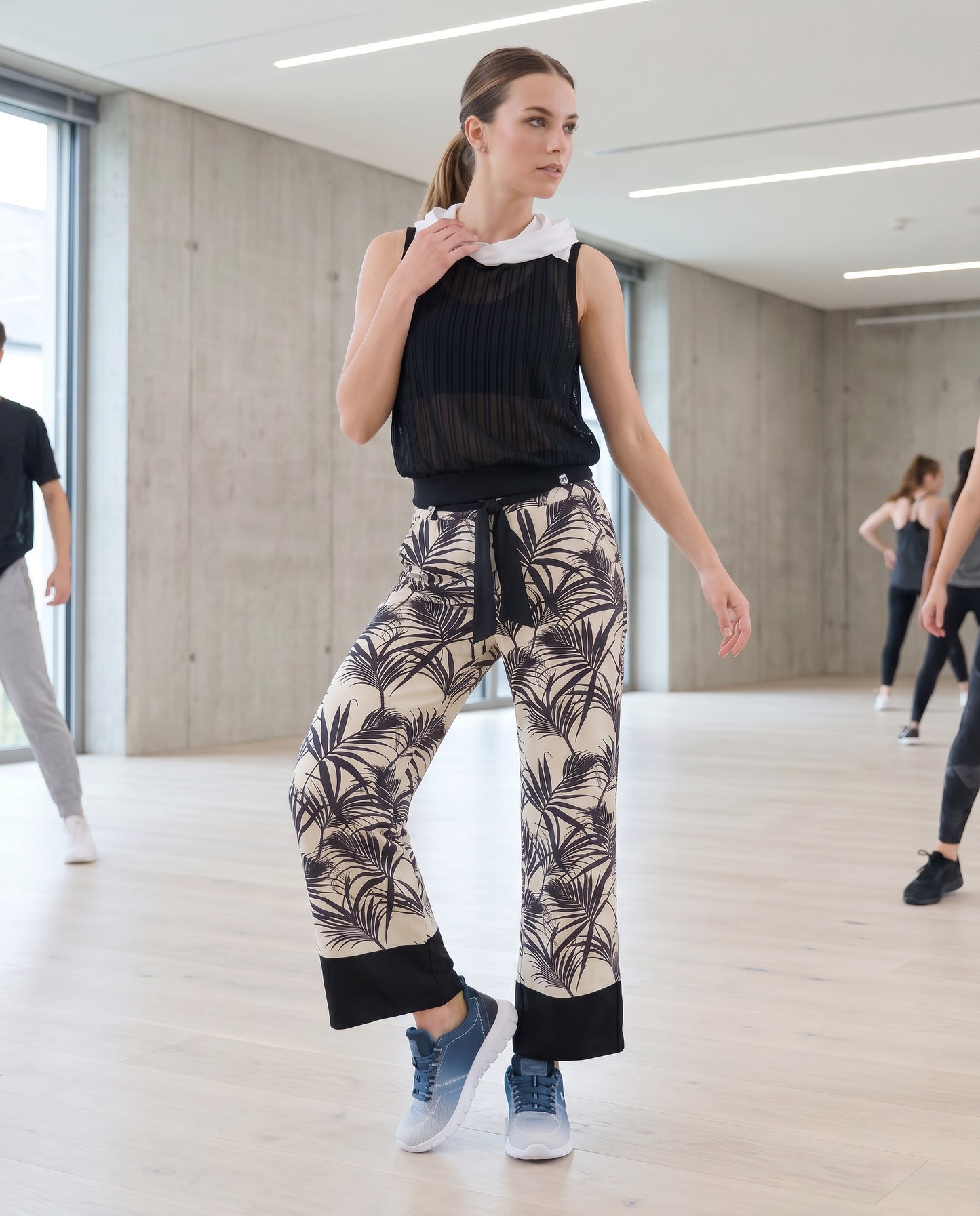 URBAN RESORT DANCE STYLE EST.2019-2022