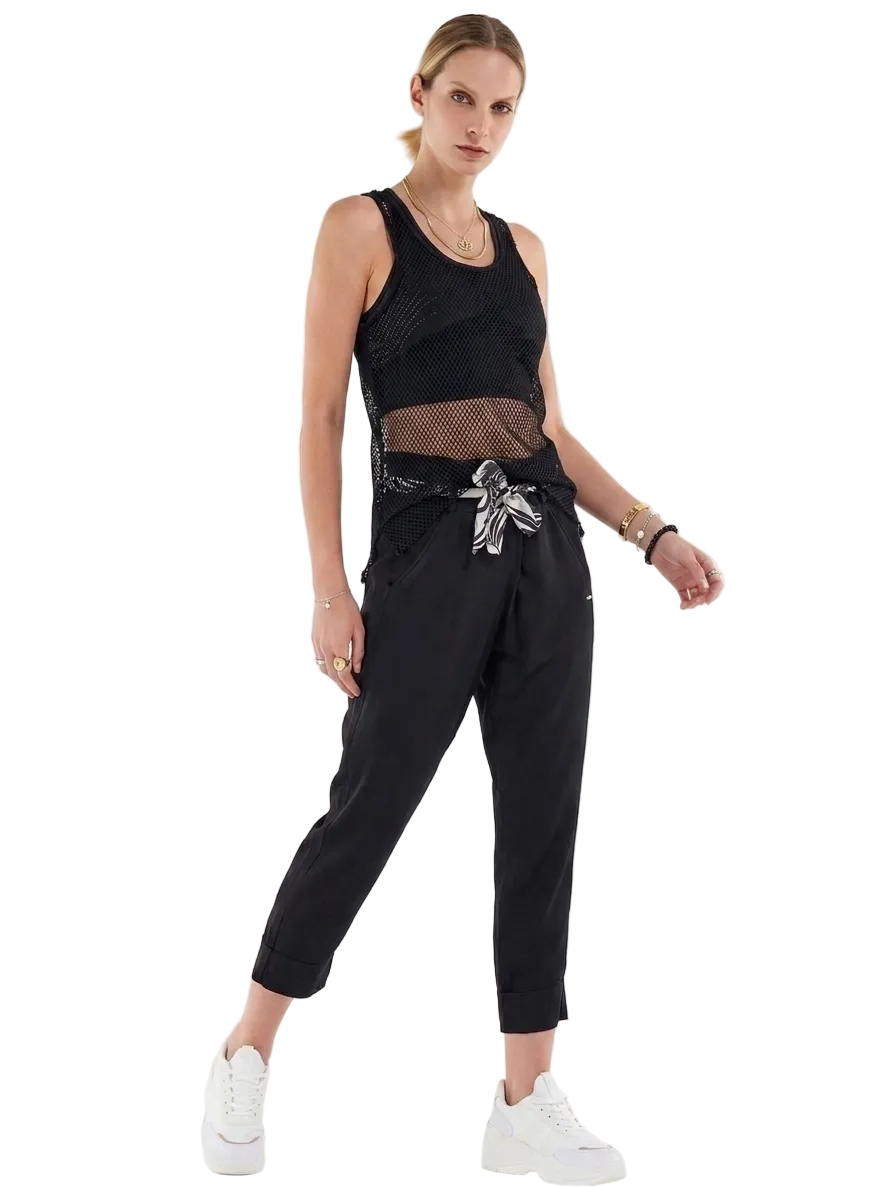 URBAN EDGE MONOCHROME EST.2021-2023